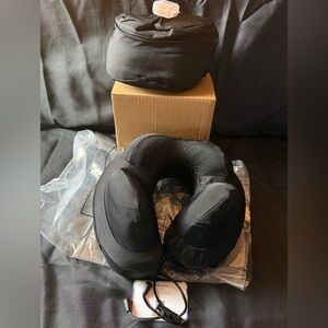 New Black Luxury Travel Neck Pillow Adjustable Carry Case War Plugs